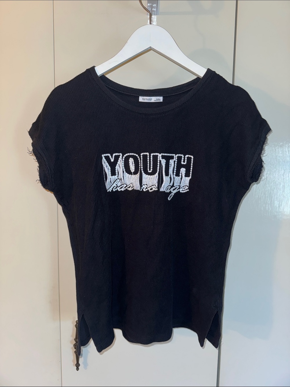 Embroidered Graphic Ribbed Tee